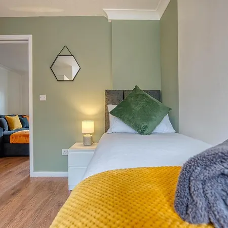 Apartman Contractor House Near Centre Hs2 Bcu And Aston M6 Motorway Private Garden Free Superfast Wifi