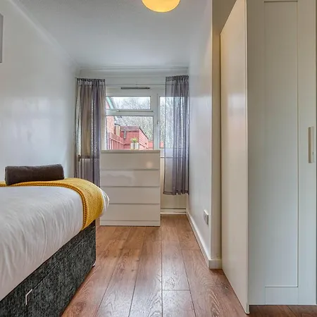 Apartman Contractor House Near Centre Hs2 Bcu And Aston M6 Motorway Private Garden Free Superfast Wifi