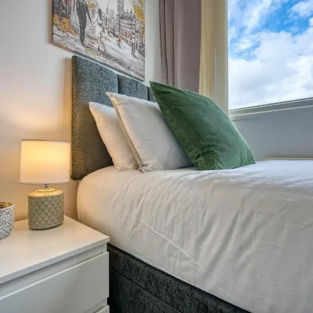 Apartman Contractor House Near Centre Hs2 Bcu And Aston M6 Motorway Private Garden Free Superfast Wifi