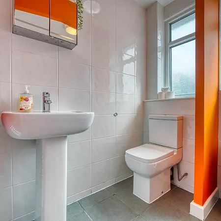 Contractor House Near Centre Hs2 Bcu And Aston M6 Motorway Private Garden Free Superfast Wifi * Бирмингем